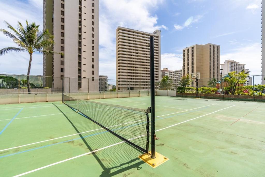 Waikiki Banyan W-Ocean Views With Free Parking! Apartman Honolulu Kültér fotó