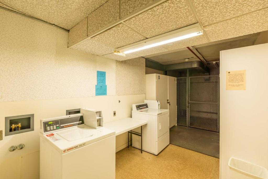 Waikiki Banyan W-Ocean Views With Free Parking! Apartman Honolulu Kültér fotó