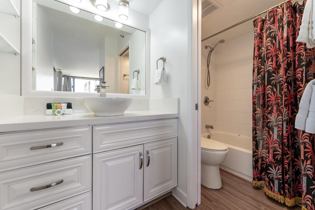 Waikiki Banyan W-Ocean Views With Free Parking! Apartman Honolulu Kültér fotó