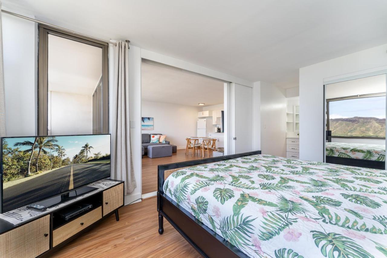 Waikiki Banyan W-Ocean Views With Free Parking! Apartman Honolulu Kültér fotó